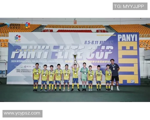 荣耀时刻足球巨星颁奖典礼致辞回顾与展望